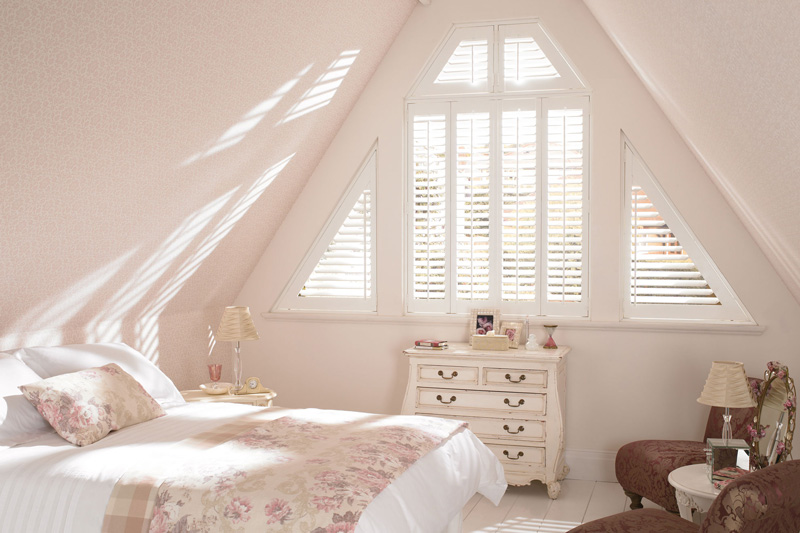 SCraft Triagular Shape Shutters